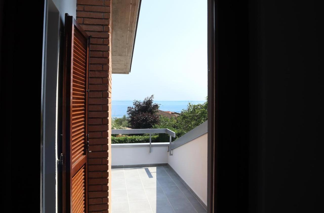 Villa Al Porto Moniga del Garda Buitenkant foto